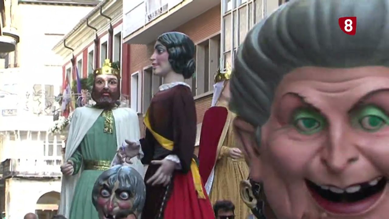 Gigantes y Cabezudos