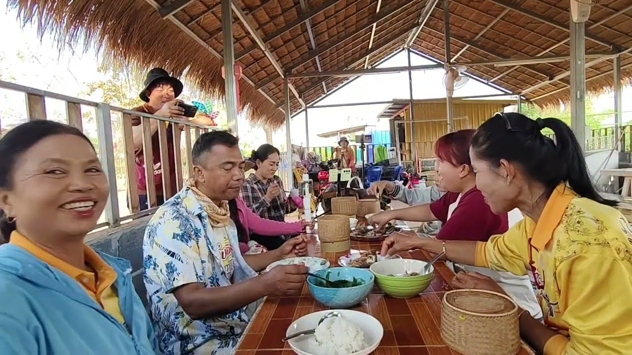 ตุ้มโฮมอย่ามเช้าก่อนป้าเดินทาง  น้องแนนเป็นอะไรฮากันกลางวงข้าว