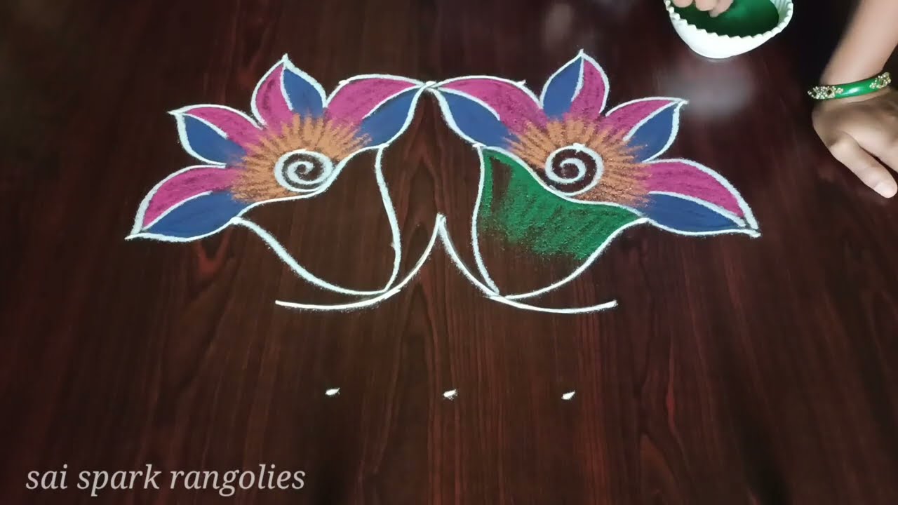 Creative flower rangoli / latest rangoli designs / margazhi kolangal / easy rangoli 