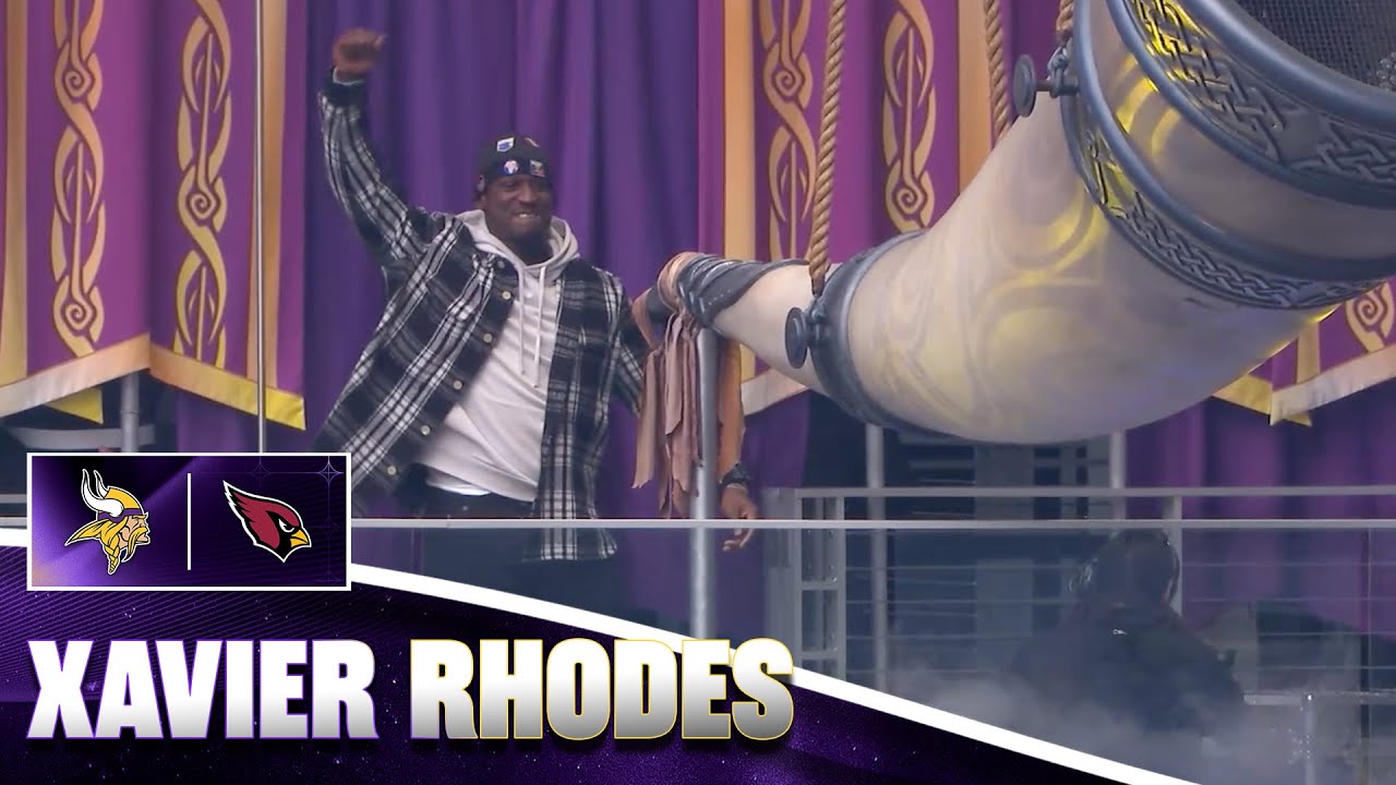 Xavier Rhodes Leads Skol Chant & Sounds Gjallarhorn Prior to Vikings vs. Cardinals Game