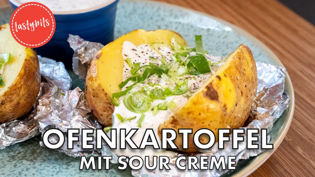 Ofenkartoffel mit Sour Creme (Rezept) - so einfach machst Du die leckere Baked potato!