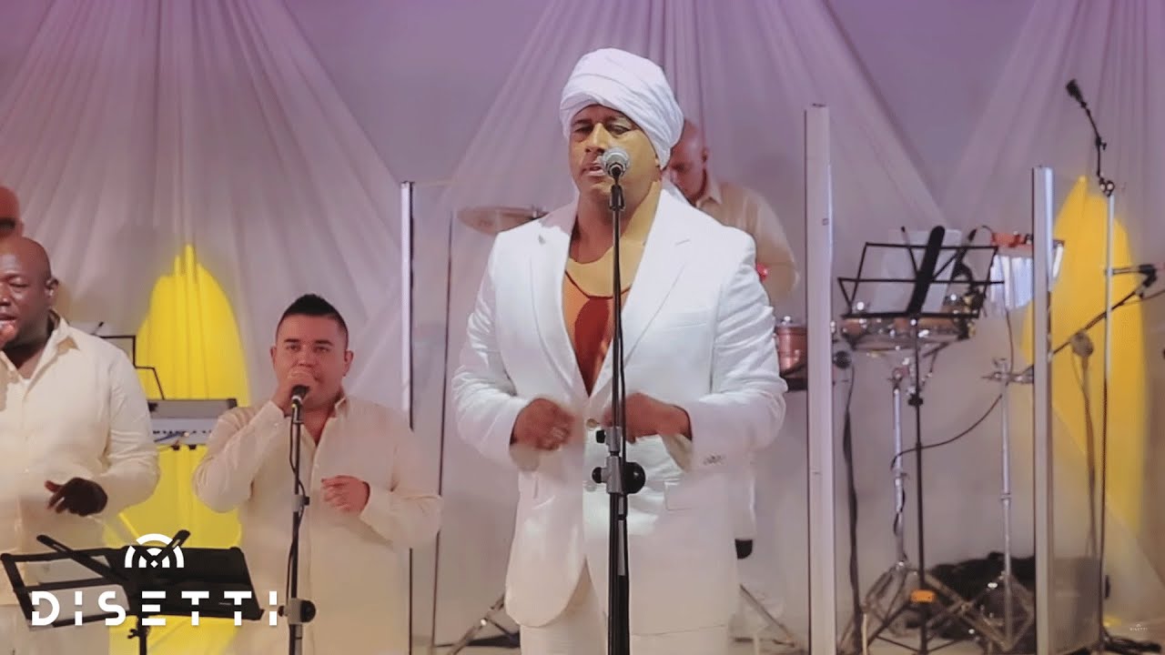 Richie Valdes - Amor Por Telefono (En Vivo) | Salsa Bailable