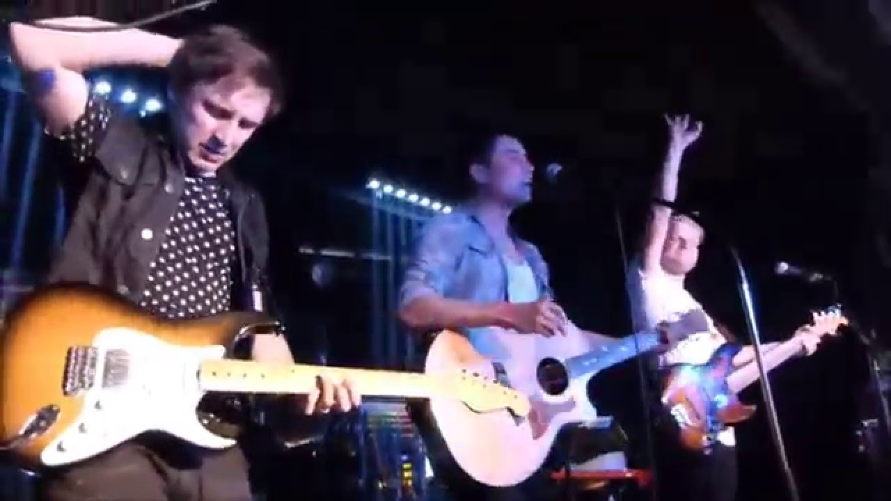 Mirai- Divadlo (13. 11. 2015, Barrák club Ostrava)