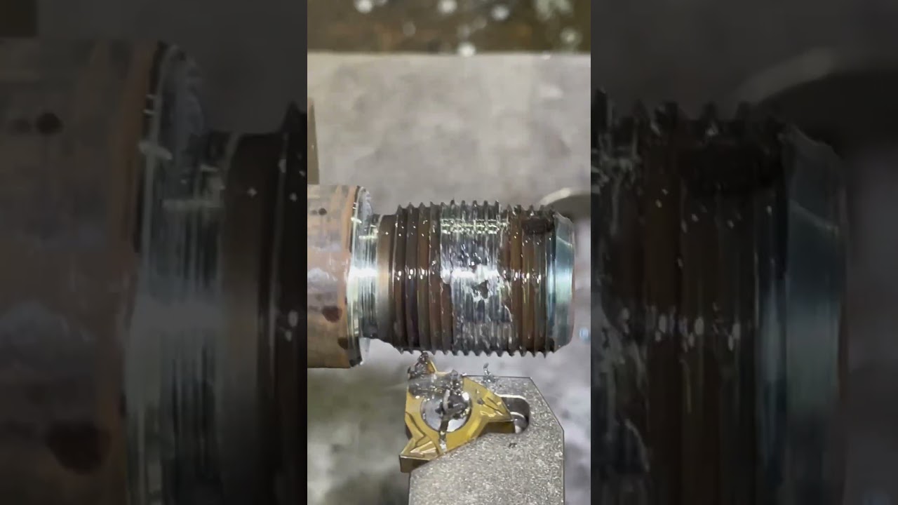 RECUPERANDO ROSCA. #usinagem #tornocnc #torno #cncmill #welding #wood #metal #machining #machine