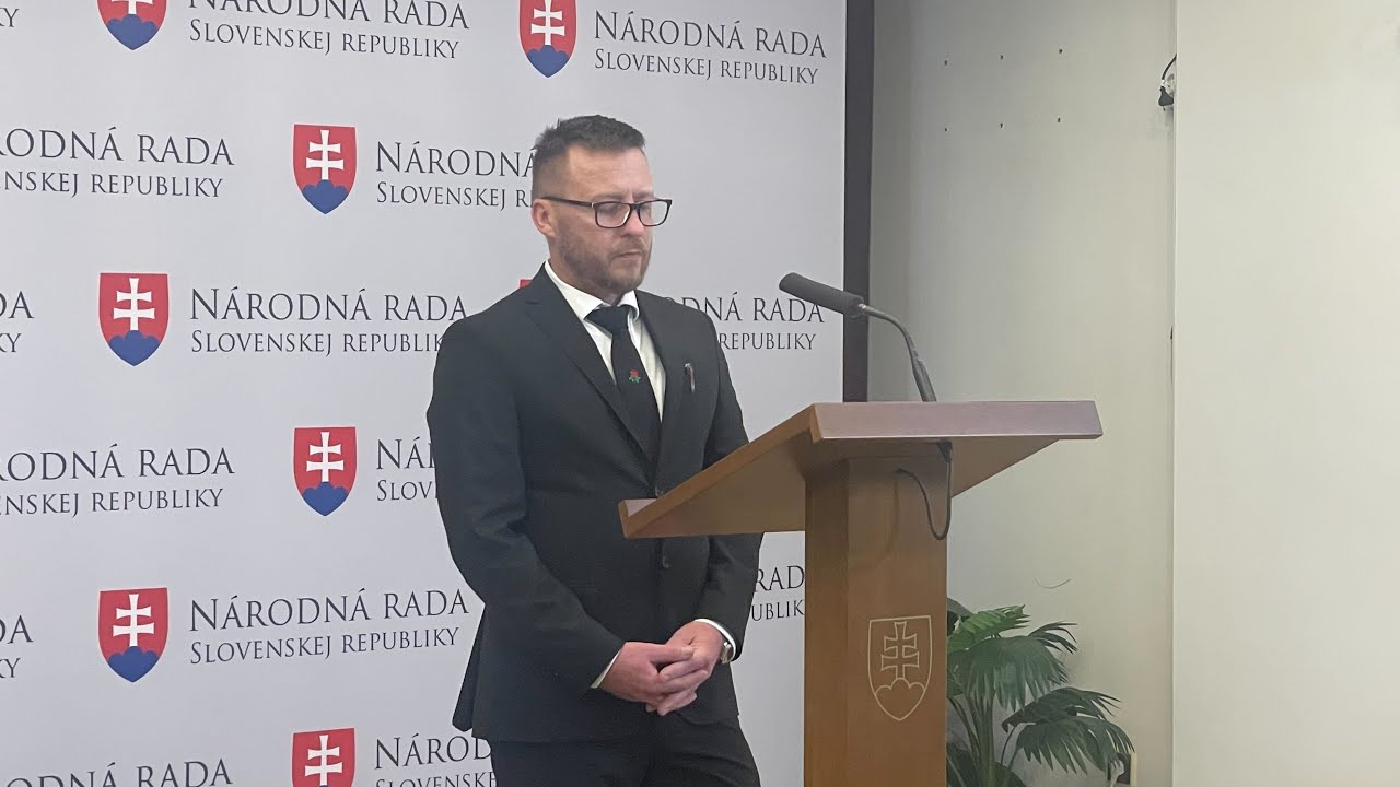 LIVE 🔴 Vyjadrenie splnomocnenca vl&aacute;dy Petra Kotl&aacute;ra