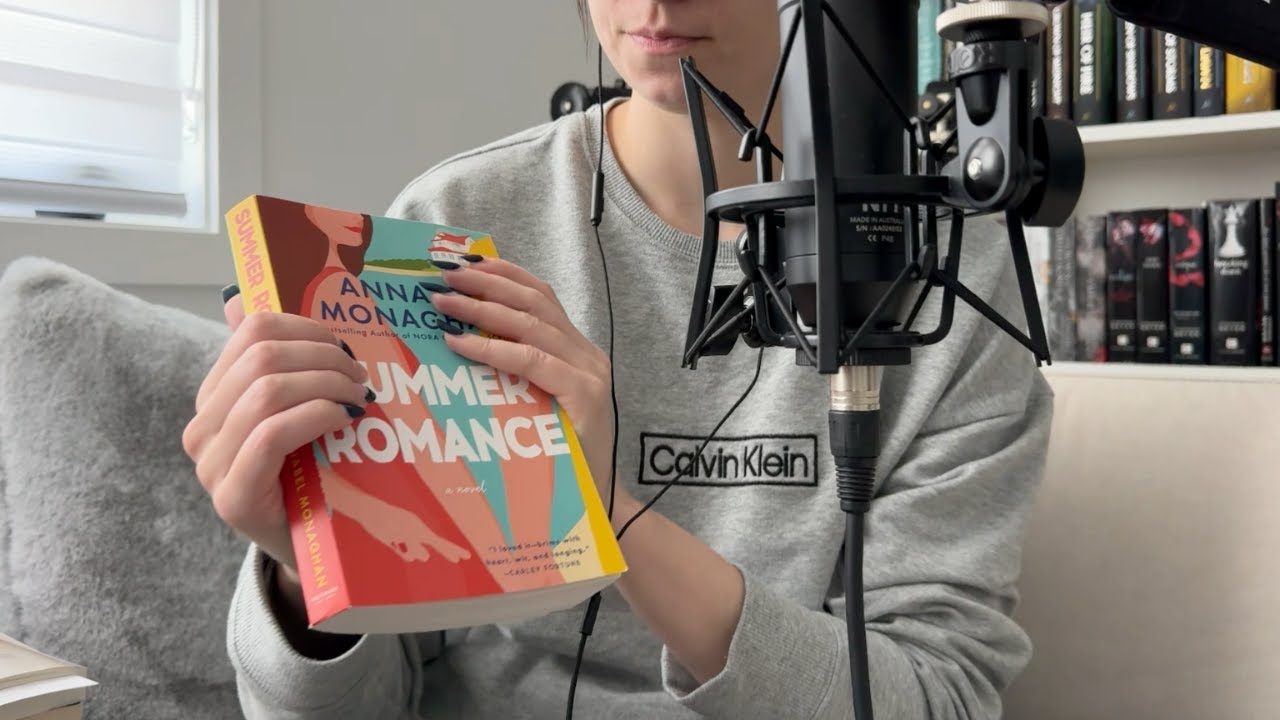 ASMR What I'm Reading Right Now