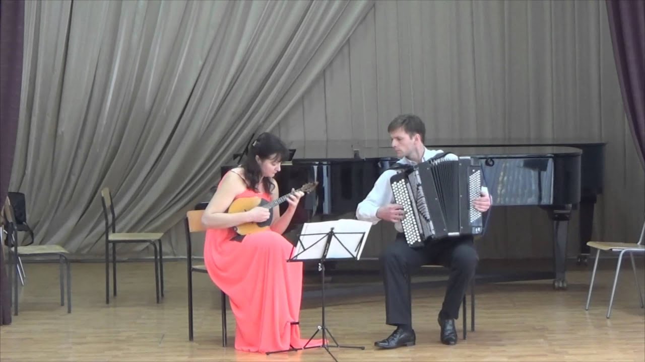 Niccolo Paganini - Sonatina in A Minor/Natalia Kostenko(domra),Sergey Neverov(bayan)