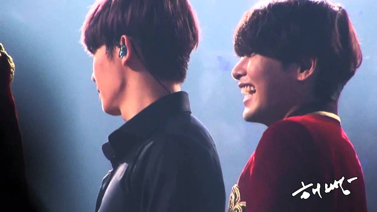 140919 SS6 동해 @donghae861015 멤버들이랑 꽁냥~