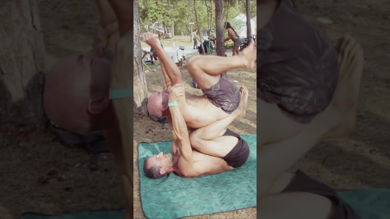 Good Teamwork! #acrobatics #travel #support #circus #summer #balance #strength
