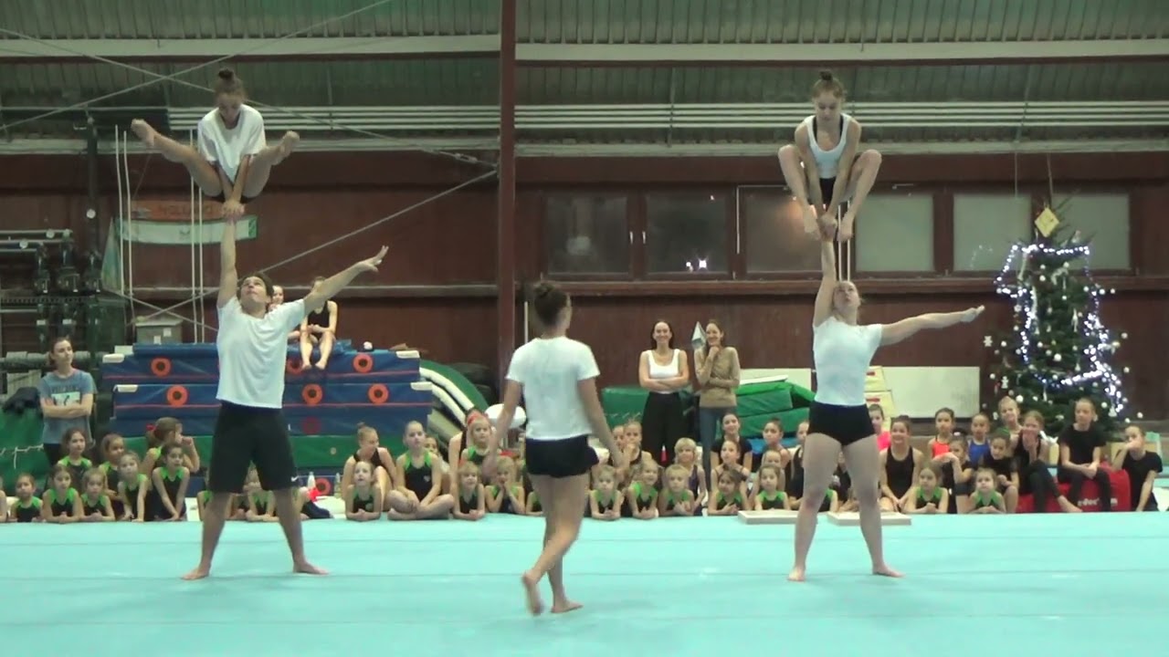CHRISTMAS SUPRISE ROUTINE (SELF CHOREO FROM THE GYMNASTS) -- HUNACRO 2024