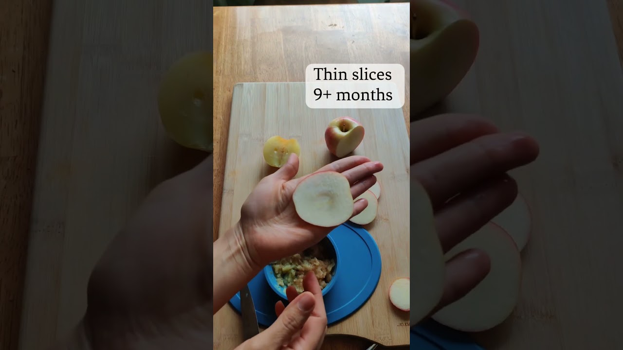 Прикорм по методу Baby Led Weaning: яблочные кусочки | 6-месячный ребенок 
