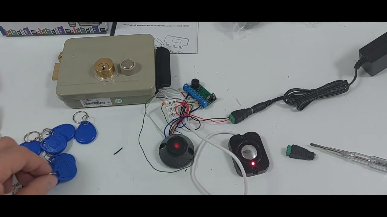 Подключение считывателя CPZ2 и Z5R к замку электромеханическому Tantos, электромагнитному Vizit.