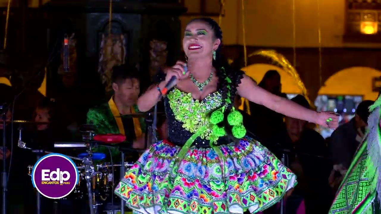 Veronica Ccompi: Tema Blanca palomita ( en encantos del peru)