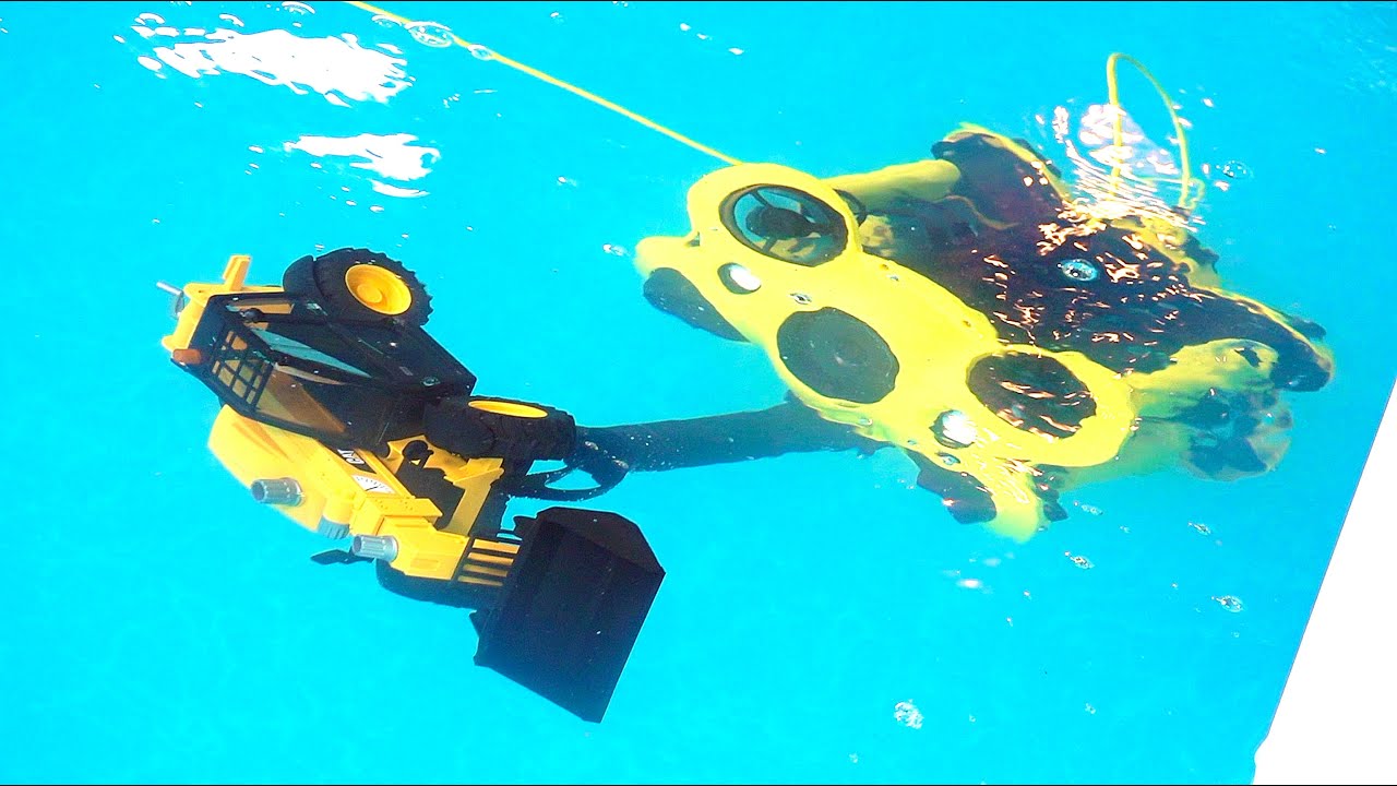 My NEW SUBMARiNE has 8 THRUSTERS and it's INCREDIBLE!  ROV 