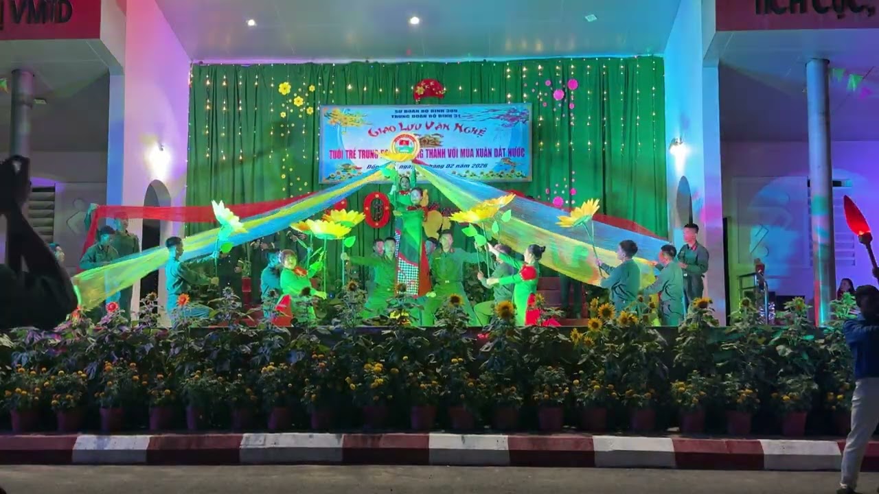 Hành khúc e31 - VN ơi mùa xuân đến rồi