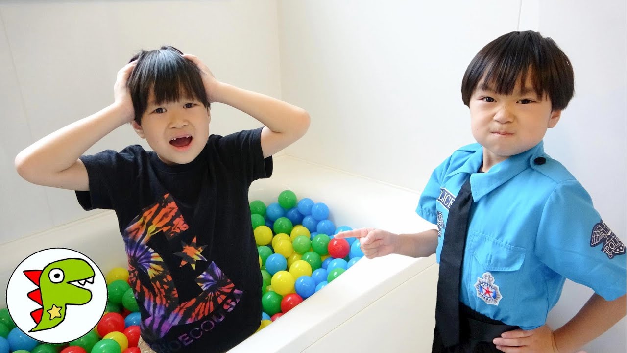 レオくんが警察官？カラフルボールであそぶよ！レオポリス マナー教室！ トイキッズ