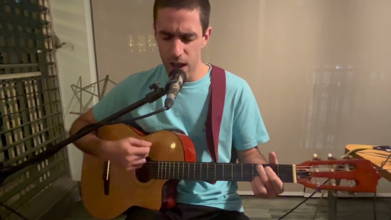 Electrolite de R.E.M. en Guitarra Acustica