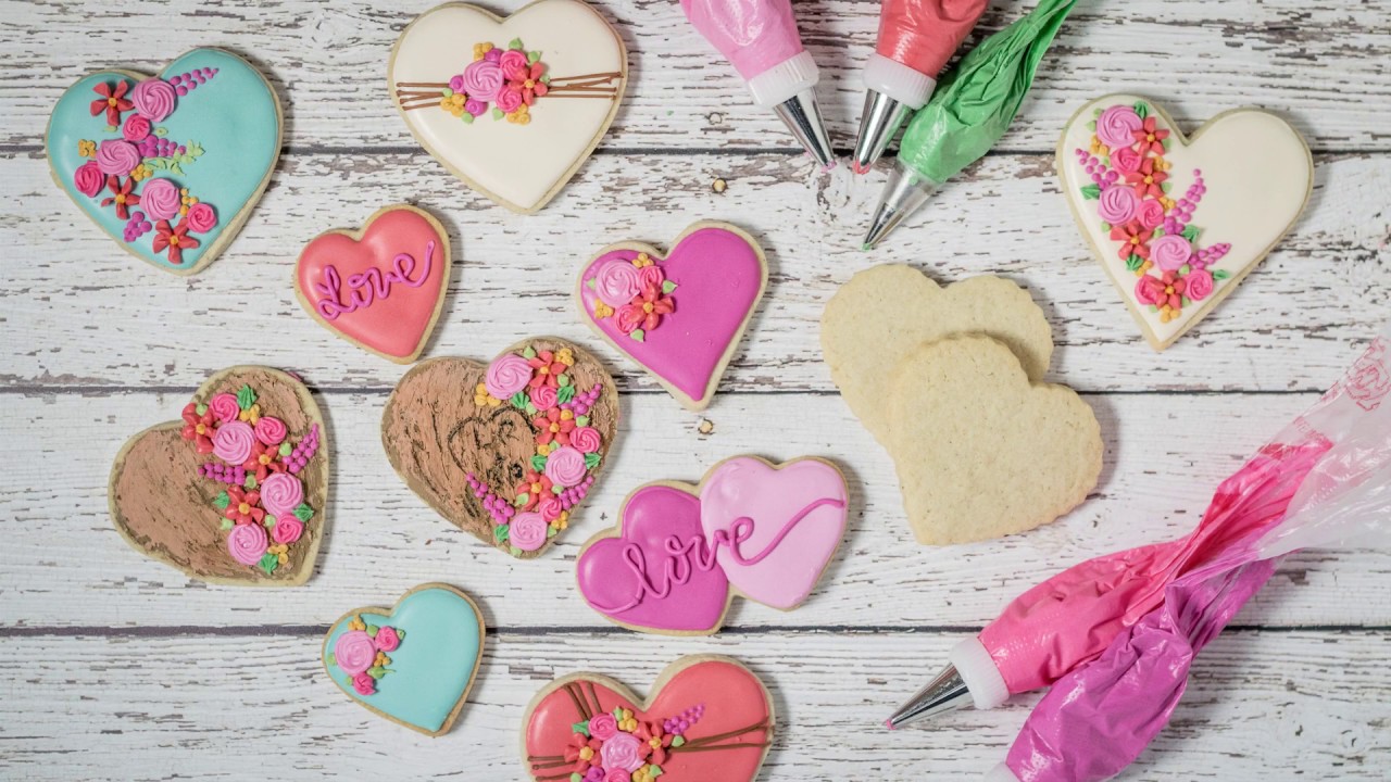 Rustic Floral Valentine's Day Cookies