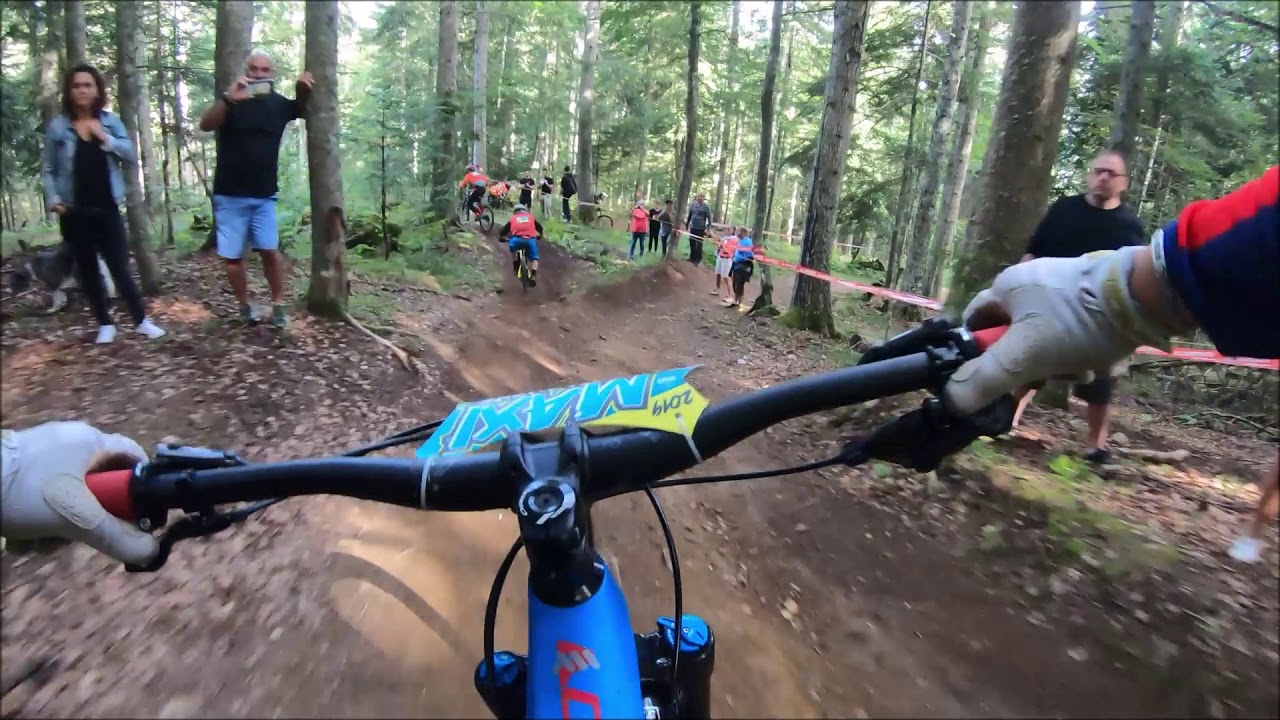 MAXIAVALANCHE AX 3 DOMAINES // P9 challenger // 1ere manche, tige de selle sui ne se verrouille plus