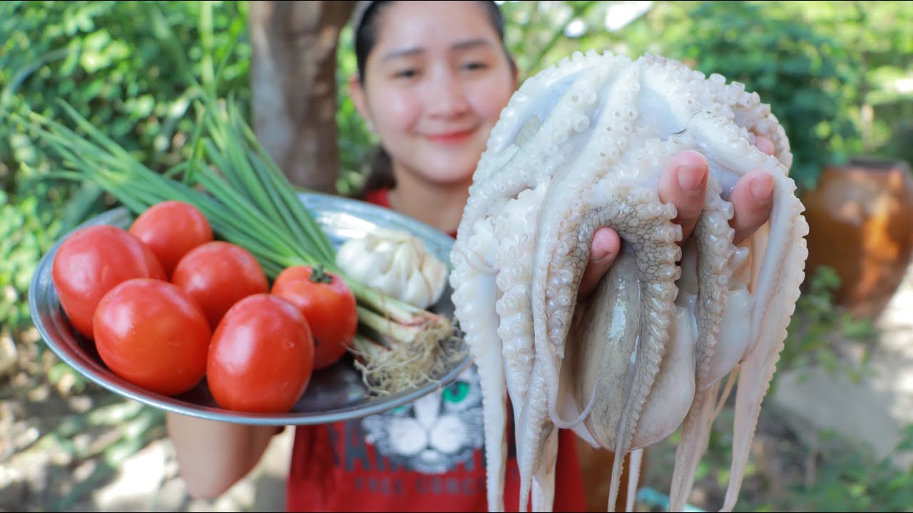 Octopus Stir fried Cooking Recipe - Cooking With Sros
