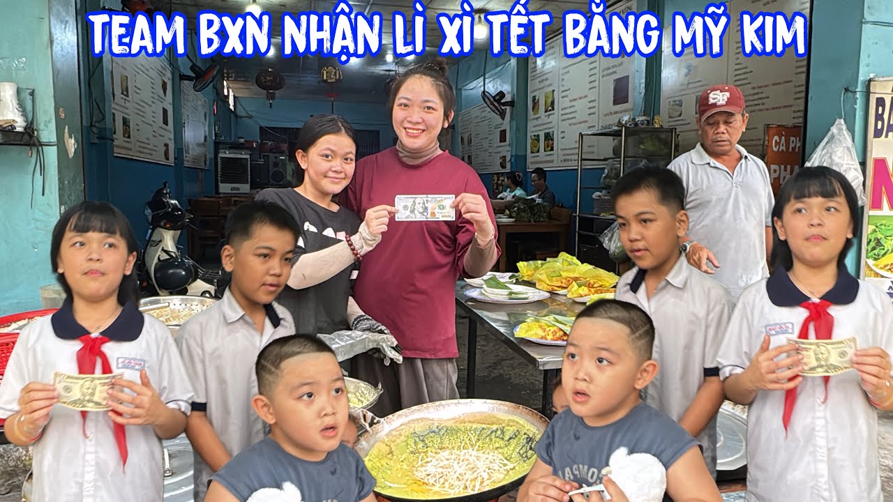 🟢Bất ngờ team bánh xèo nhí nhận lì xì tết bằng Mỹ Kim