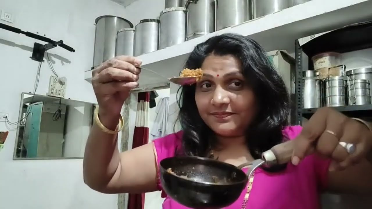 नमस्कार भावांनो आज मी दाल बाटी बनवली आहे 😋😋🍛🥘