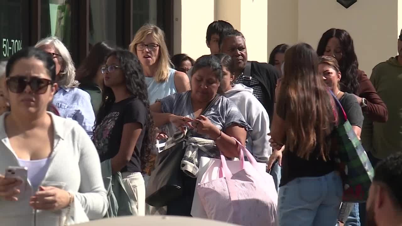 Black Friday chaos: Palm Beach County shoppers spend big despite packed crowds
