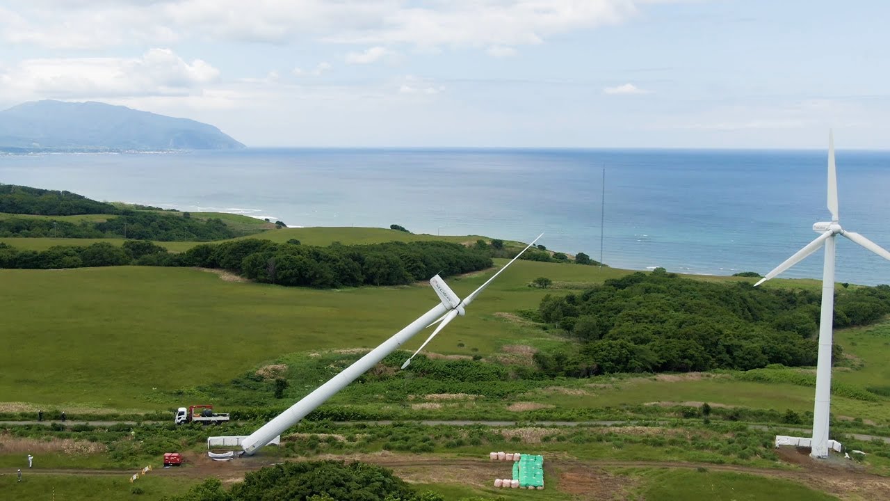 Demolition work of a wind power plant in Hokkaido, Japan (tipping over method)– 北海道ウィンドファーム撤去工事 転倒工法