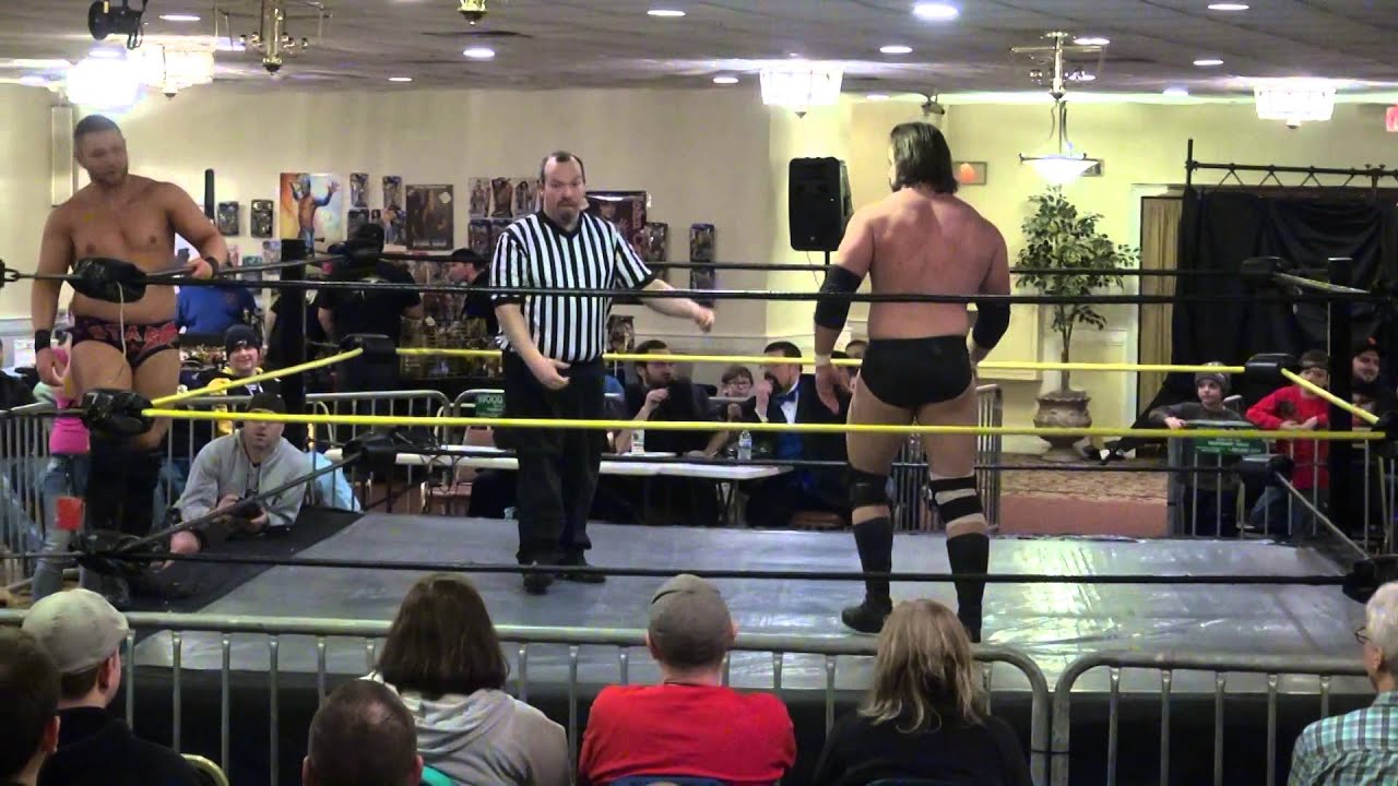 Julian Starr vs. Alex Chamberlain