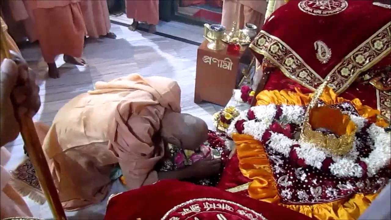 BHARAT SEVASHRAM SANGHA ● SRI SRI GURU ARATI