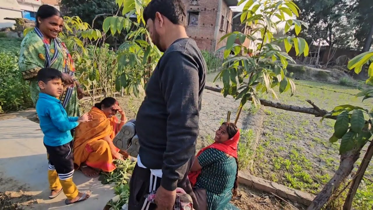 गांव के सभी लोगों की मदद के वजह से ही यह सारा काम हो पता है🙏अकेले तो हम कुछ नहीं कर पाते🥰