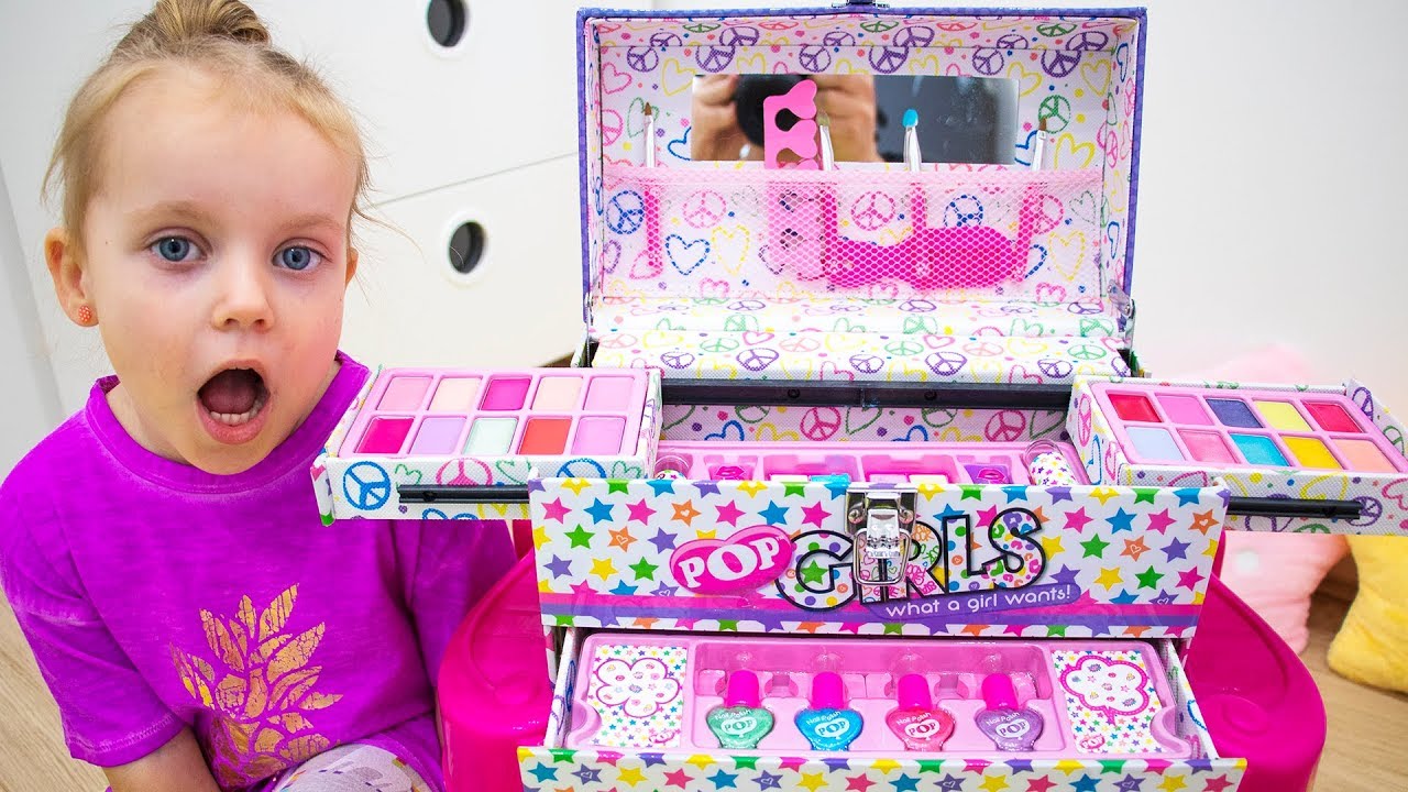 Gaby Pretend Play with Kids Make Up Toys