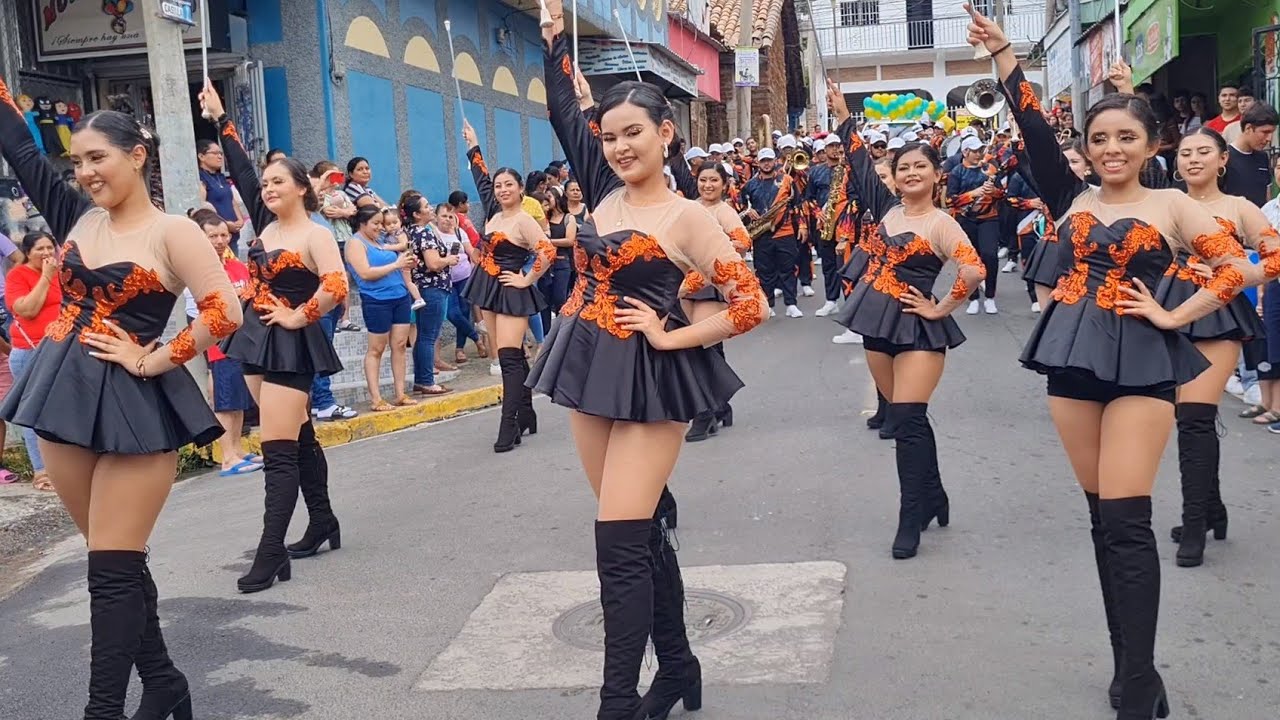 El Momento 💃 FÉNIX MUSIC BAND | Chalatenango 2024