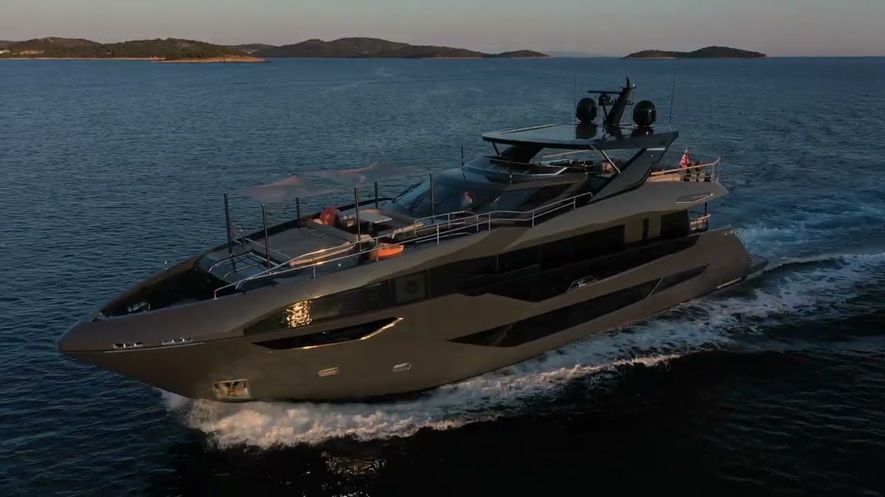 Sunseeker 100 Yacht 'MAJIC' - Exclusively For Sale with Bristow-Holmes