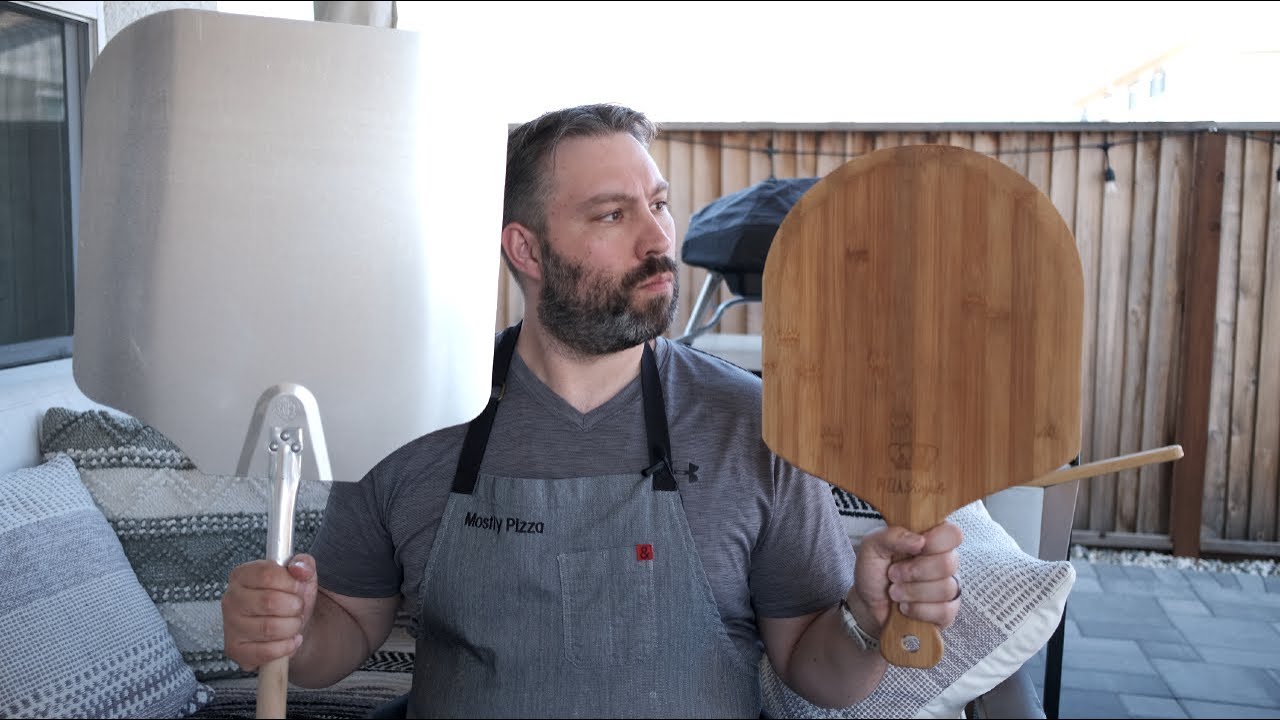 Pizza Peels - Wood vs Metal, which is better?