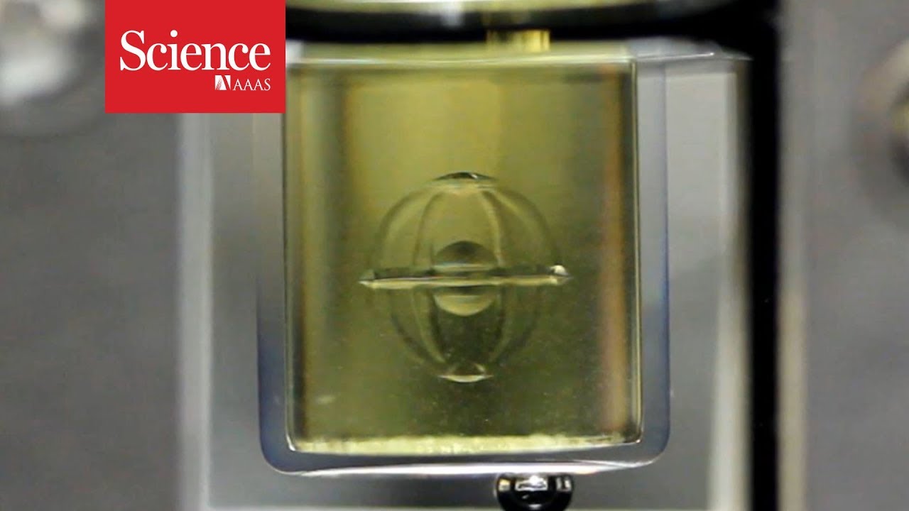 Watch 3D printed objects appear in the middle of a gel