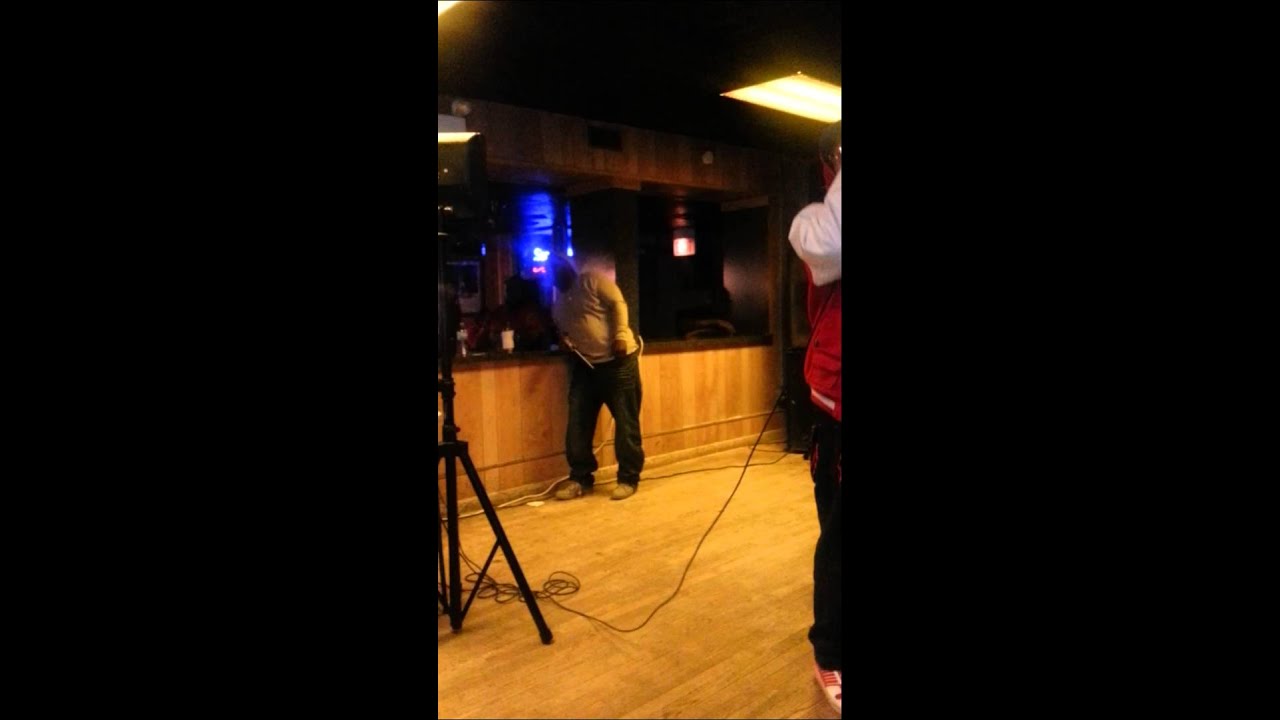 Jus-b singing love