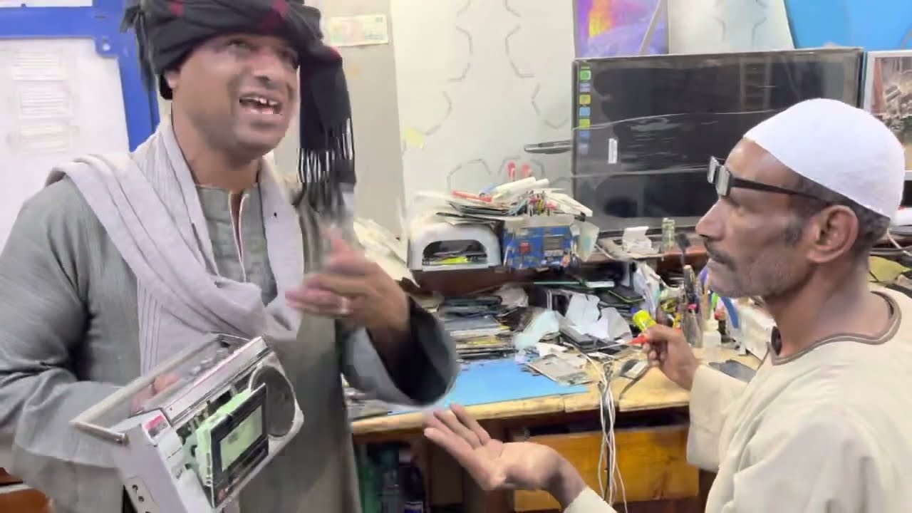 الحاج الضوى ضرب عبدالناصر علشان الشريط سف 🤣