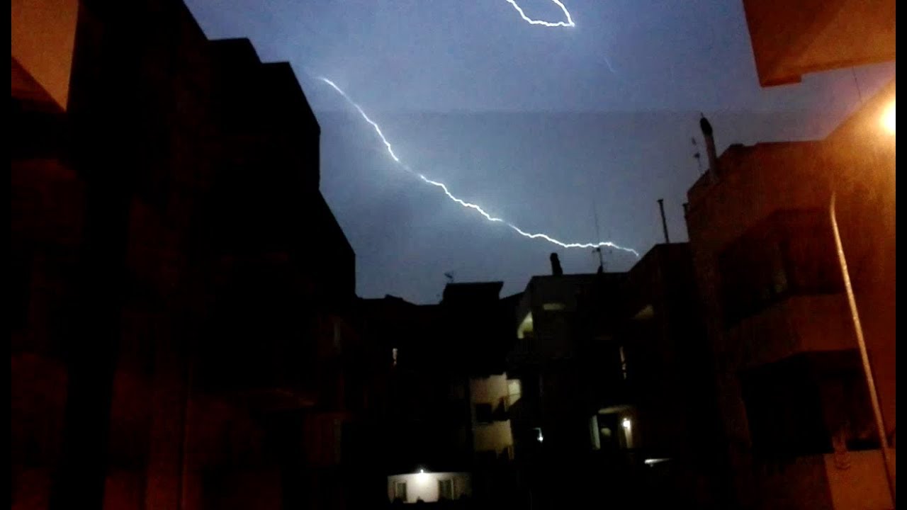 Violento Temporale Castellana Grotte (BA) 02/12/2017 - Thunderstorm south Italy