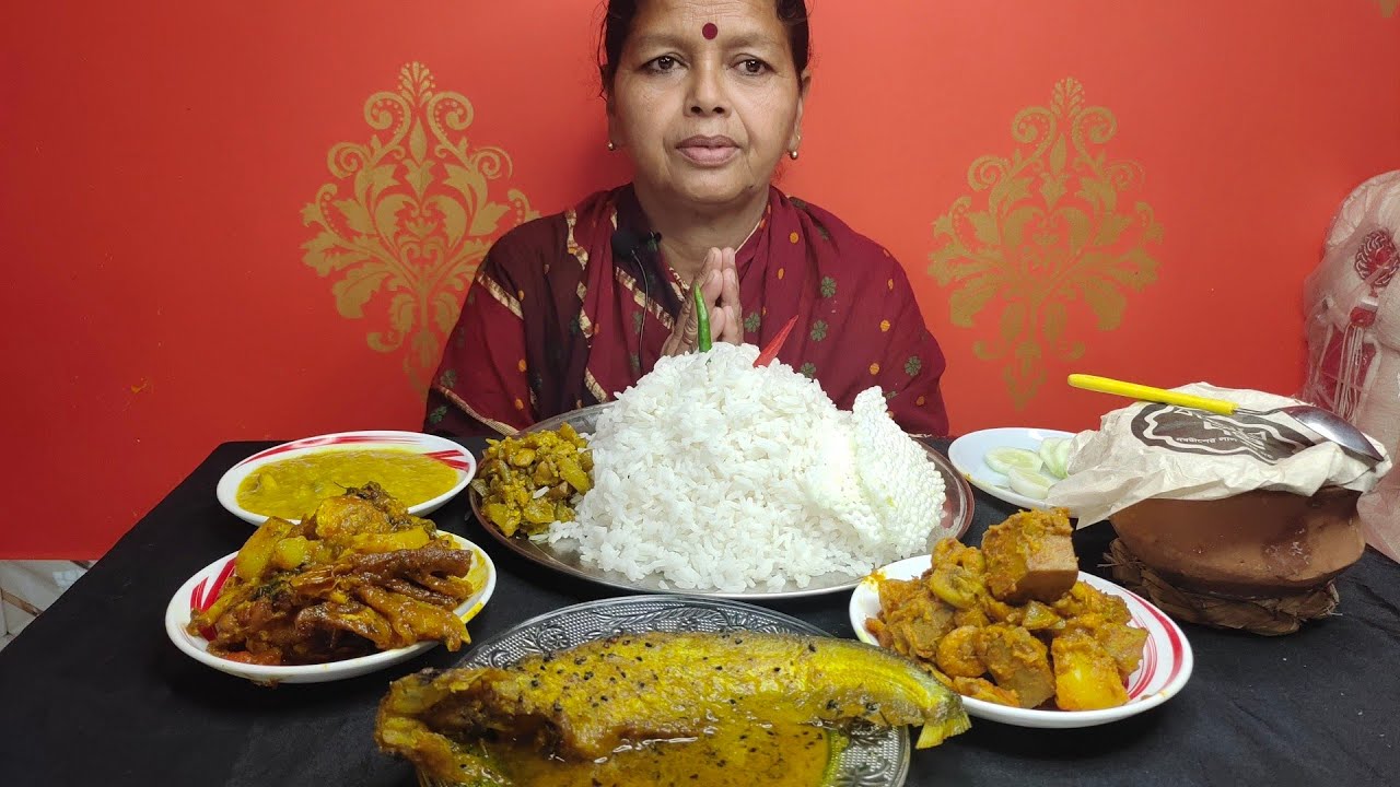 BIGBITES,RICE WITH LAU GUONDO,DAL SEDDHO,ECHOR CHINGRI,PABDAR JHAL,KATA CHORCHORI।। @KhawarAshor