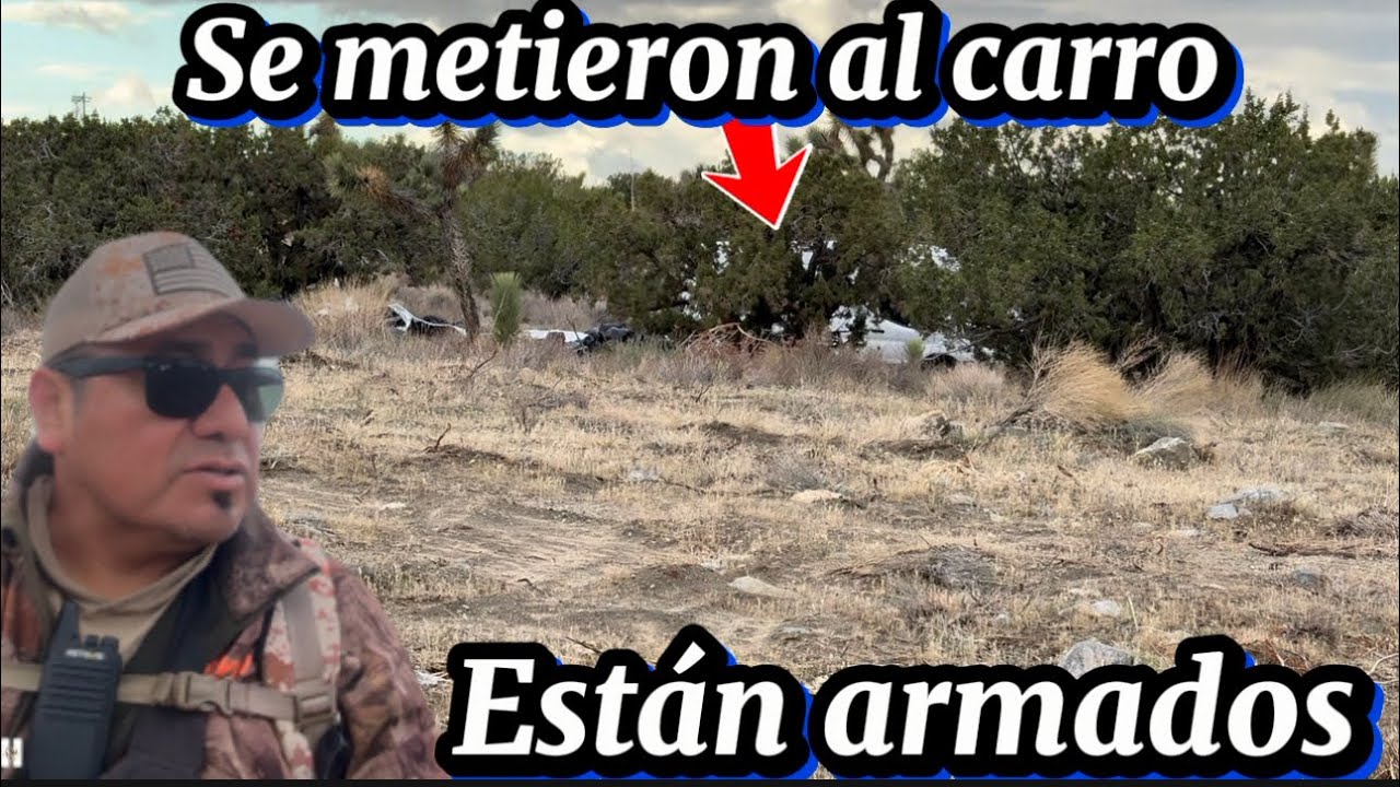 2 hombres armados se meten a este carro que esta en el desierto 