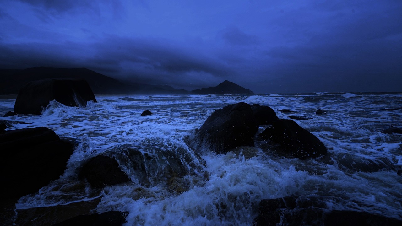 Fall Into Sleep Instantly – Dark Ocean Waves That Quiet Your Mind All Night