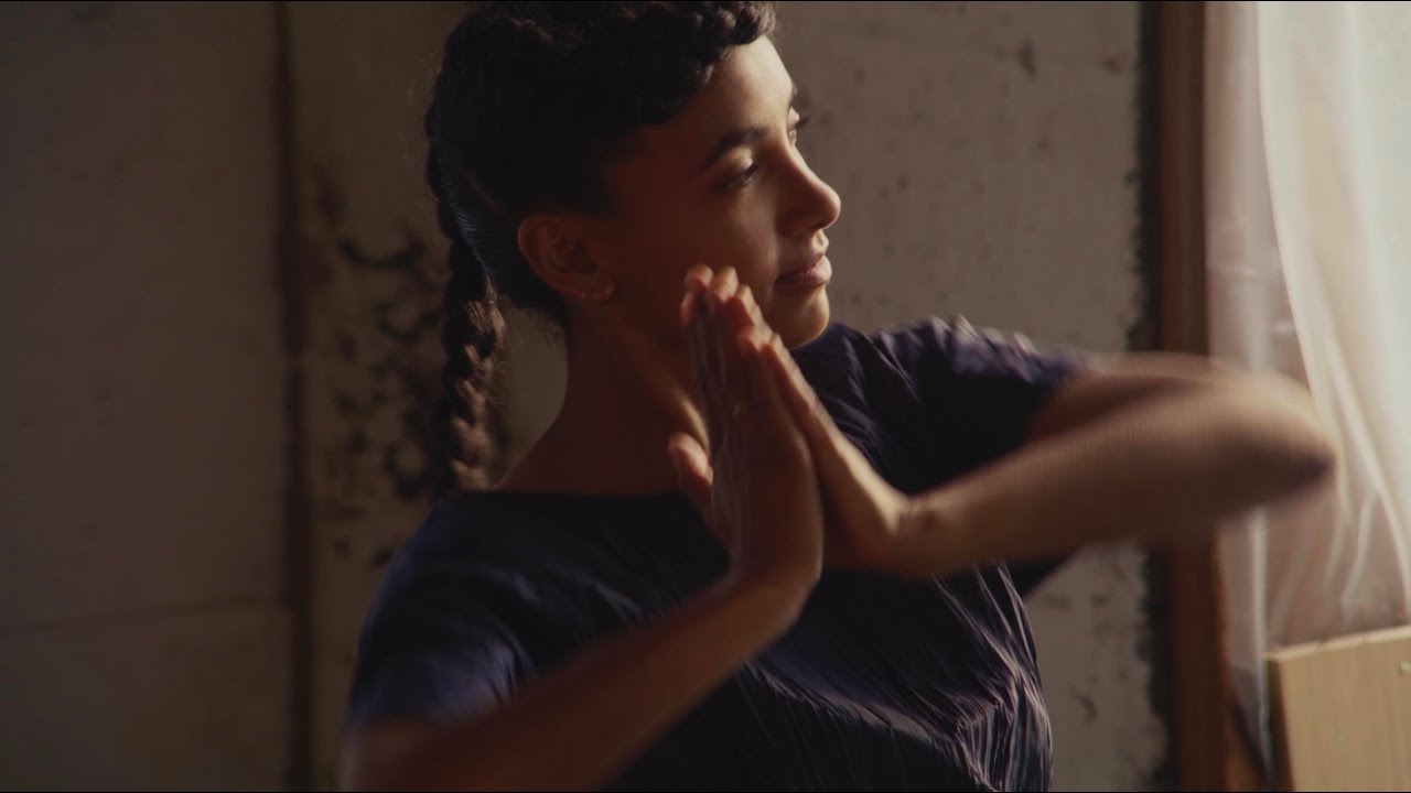 esperanza spalding - formwela 3 (Official Music Video)