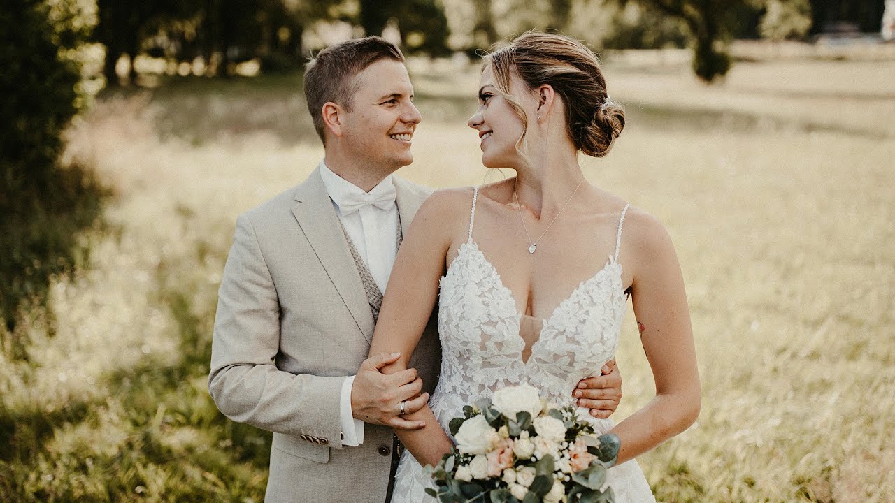 Sommerhochzeit in der Scheunenwirtin // Hochzeitsfilm Julia & Markus