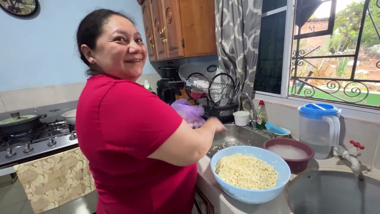 Atol de elote.En el salvador