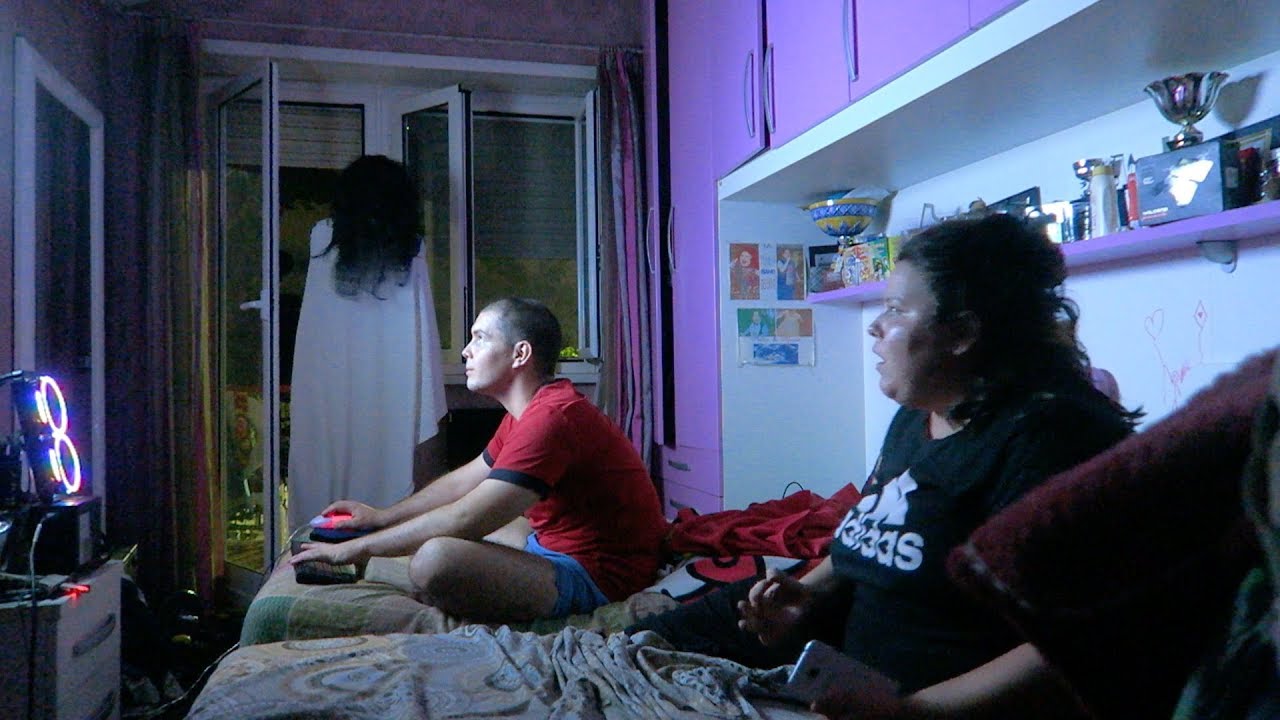 LO SCHERZO DI SAMARA A MIA SORELLA E AL SUO RAGAZZO!! *di notte*