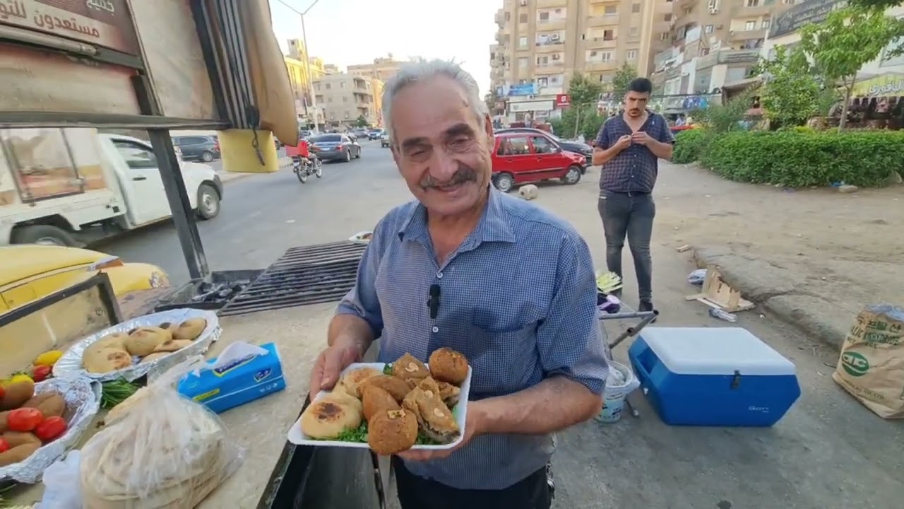قصة كفاح رجل سوري عم ابوعماد بائع اطيب كبه في مصر