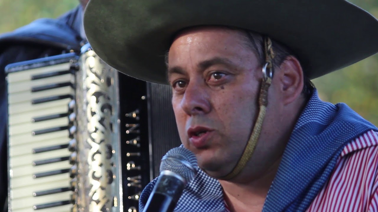 ODAIR TERRA- Semana Farroupilha com Volmir Martins e Grupo Pataço.