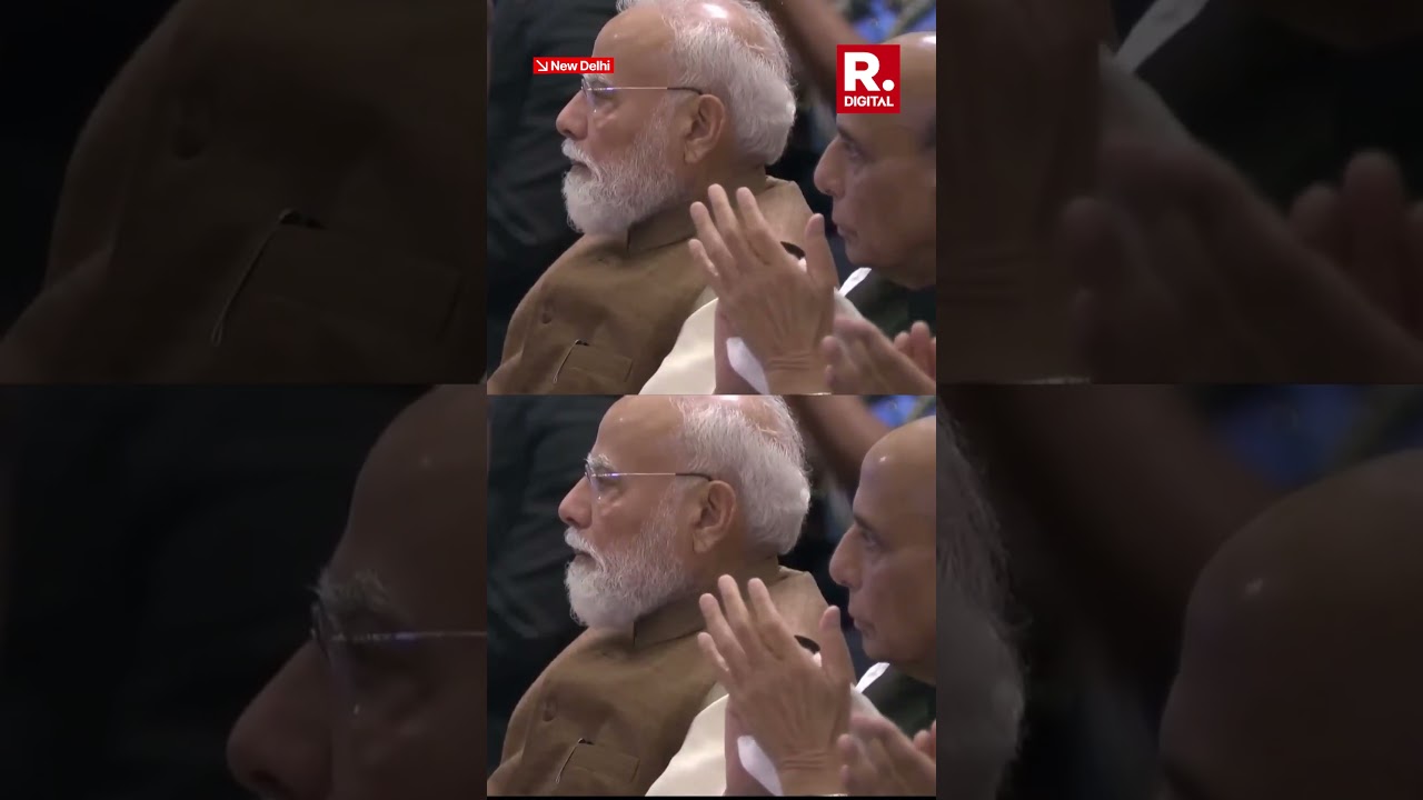 President Murmu wipes the tears of Lt Shashank Tiwari's Mother