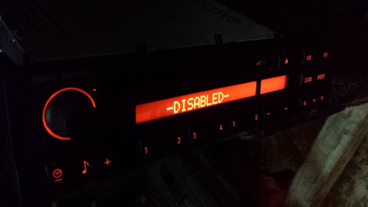 Podłączenie radia Business CD BMW e46 Na stole (Ominięcie DISABLED)